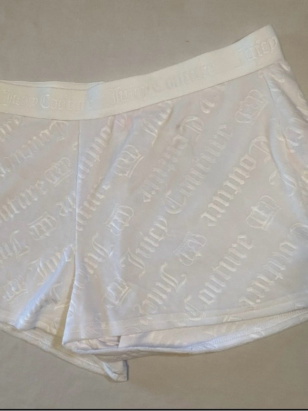 Juicy Couture Sleep Short
Womens L White Velour Embossed
Logo Crown Lounge #0028